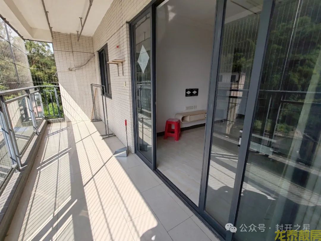 汇景湾电梯中层四房   7.5万首付