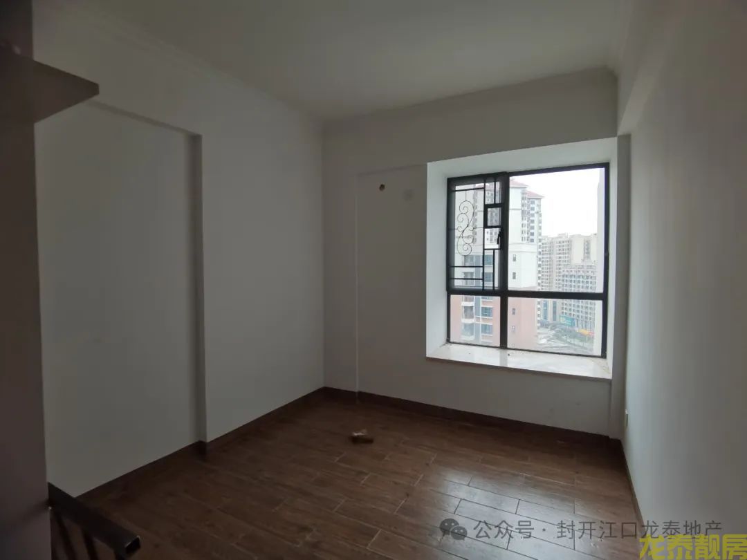 东丽新城  精装3房 全新未入住