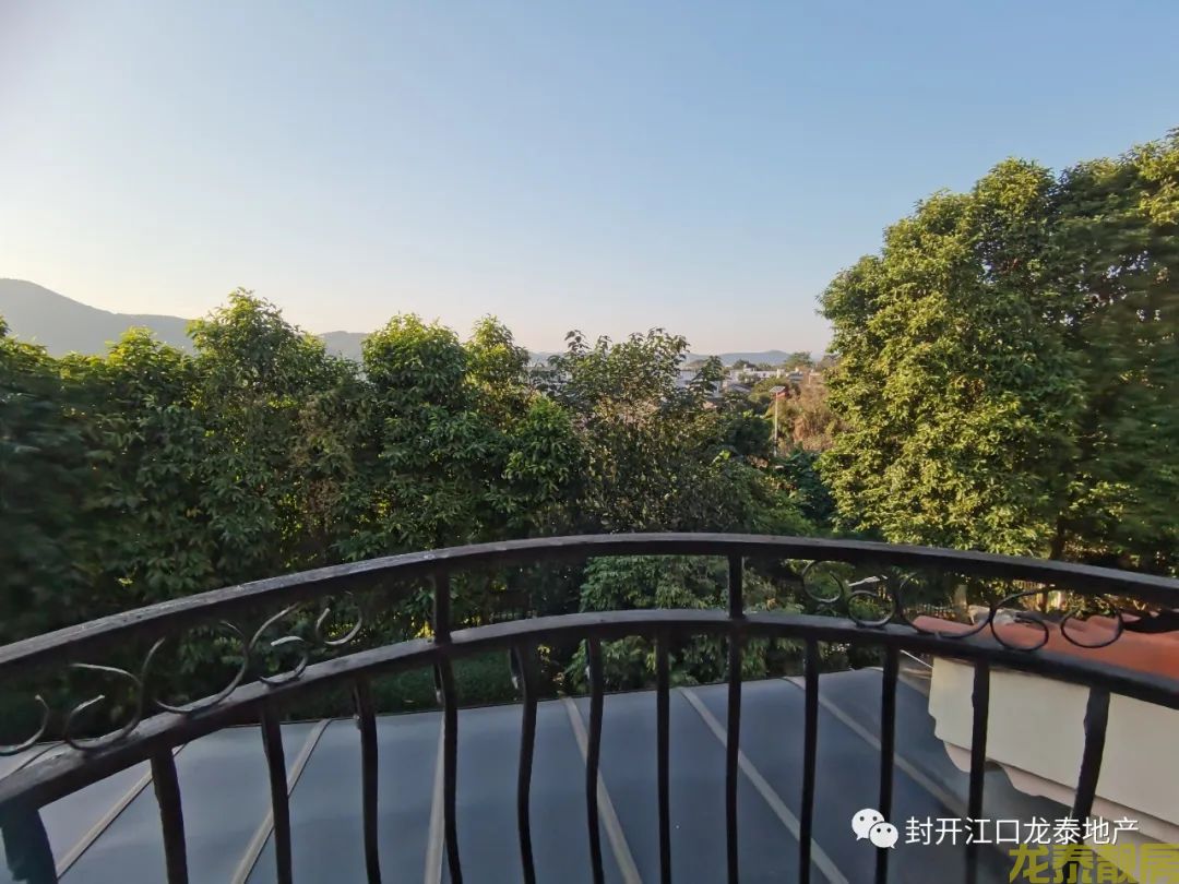 碧桂园靓别墅一栋 前后120平花园