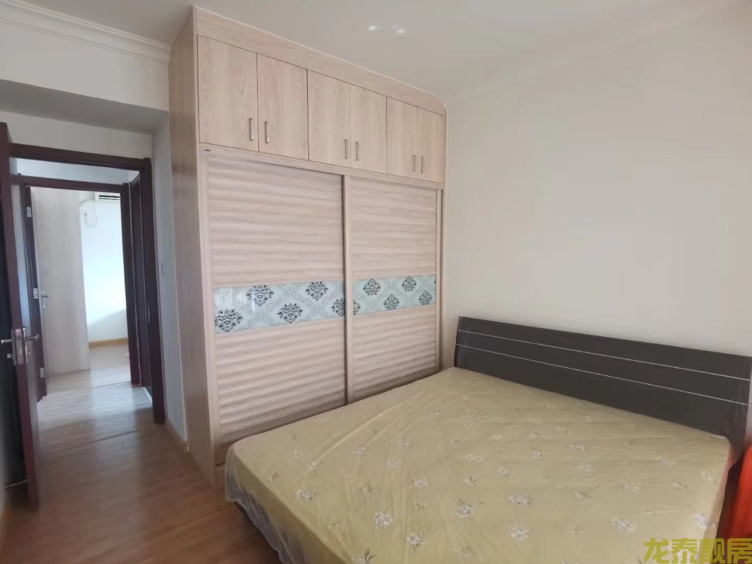 碧桂园洋房电梯中层