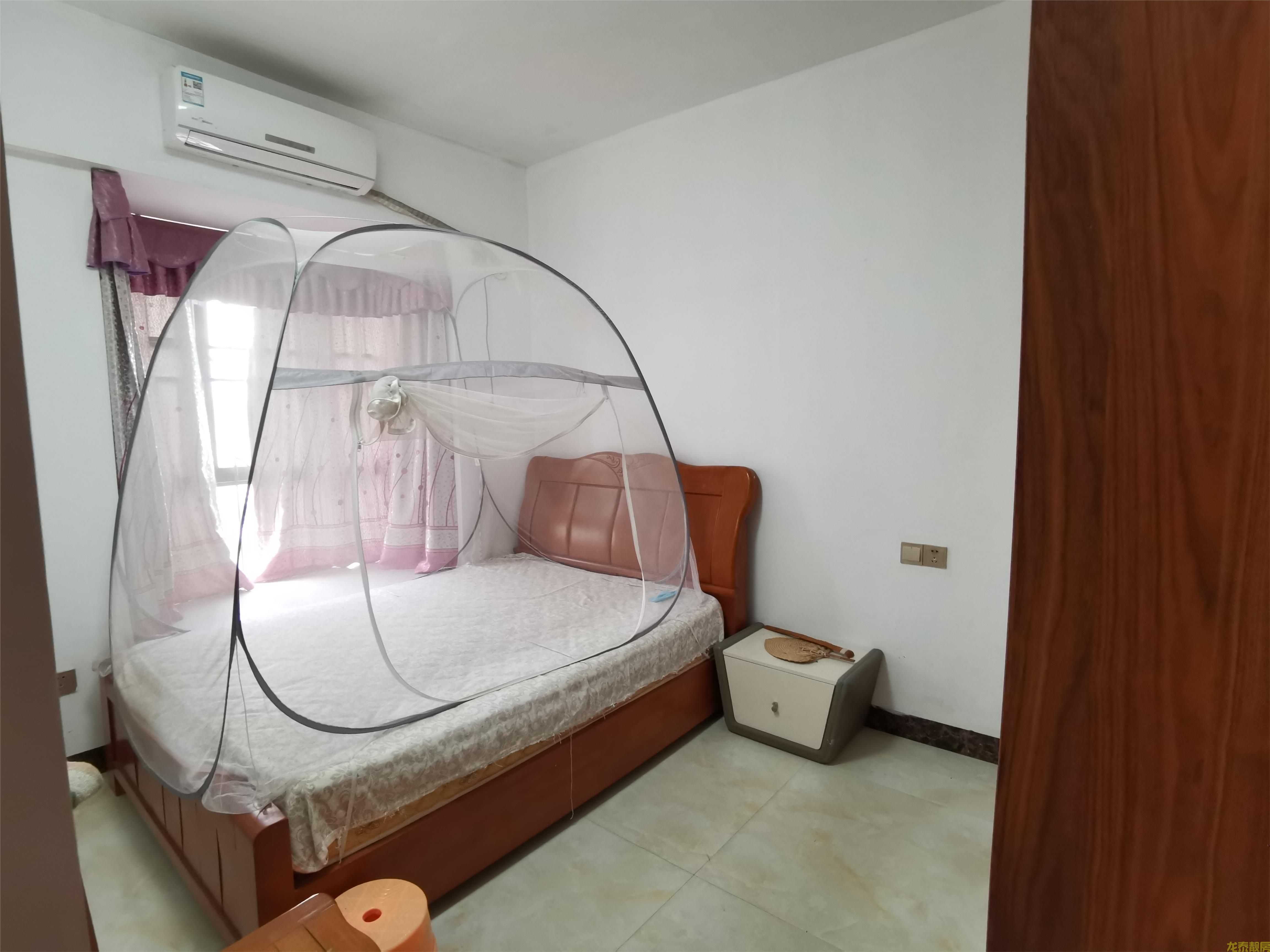 香槟一号电梯精装靓层4房