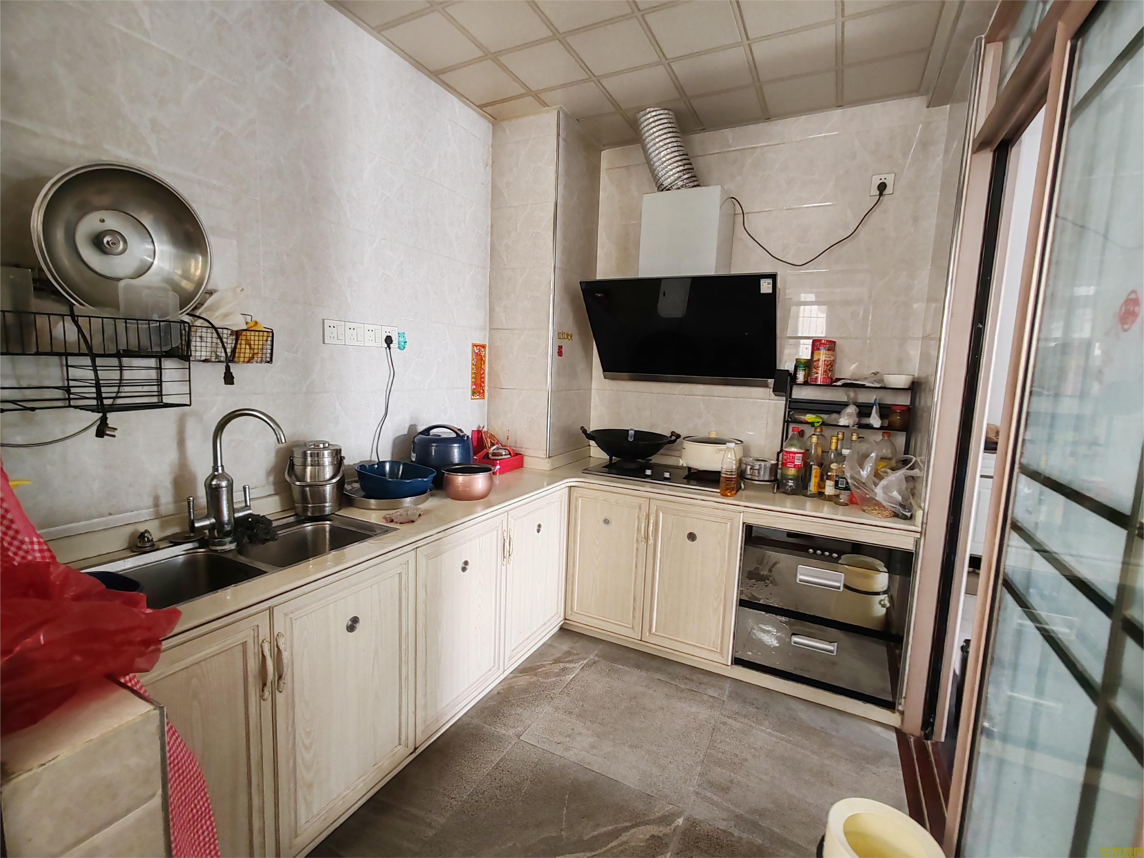 星河国际电梯高层