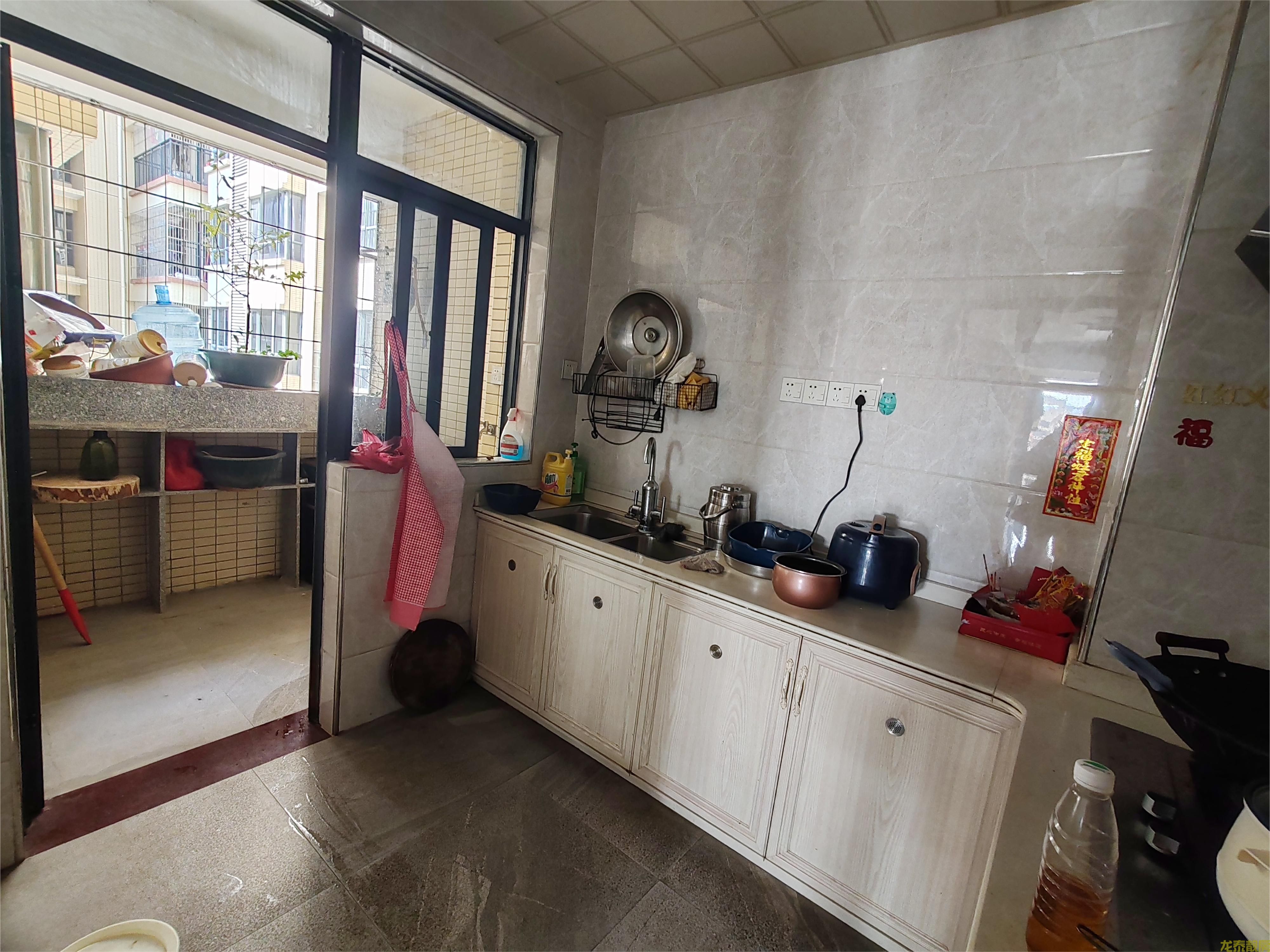 星河国际电梯高层