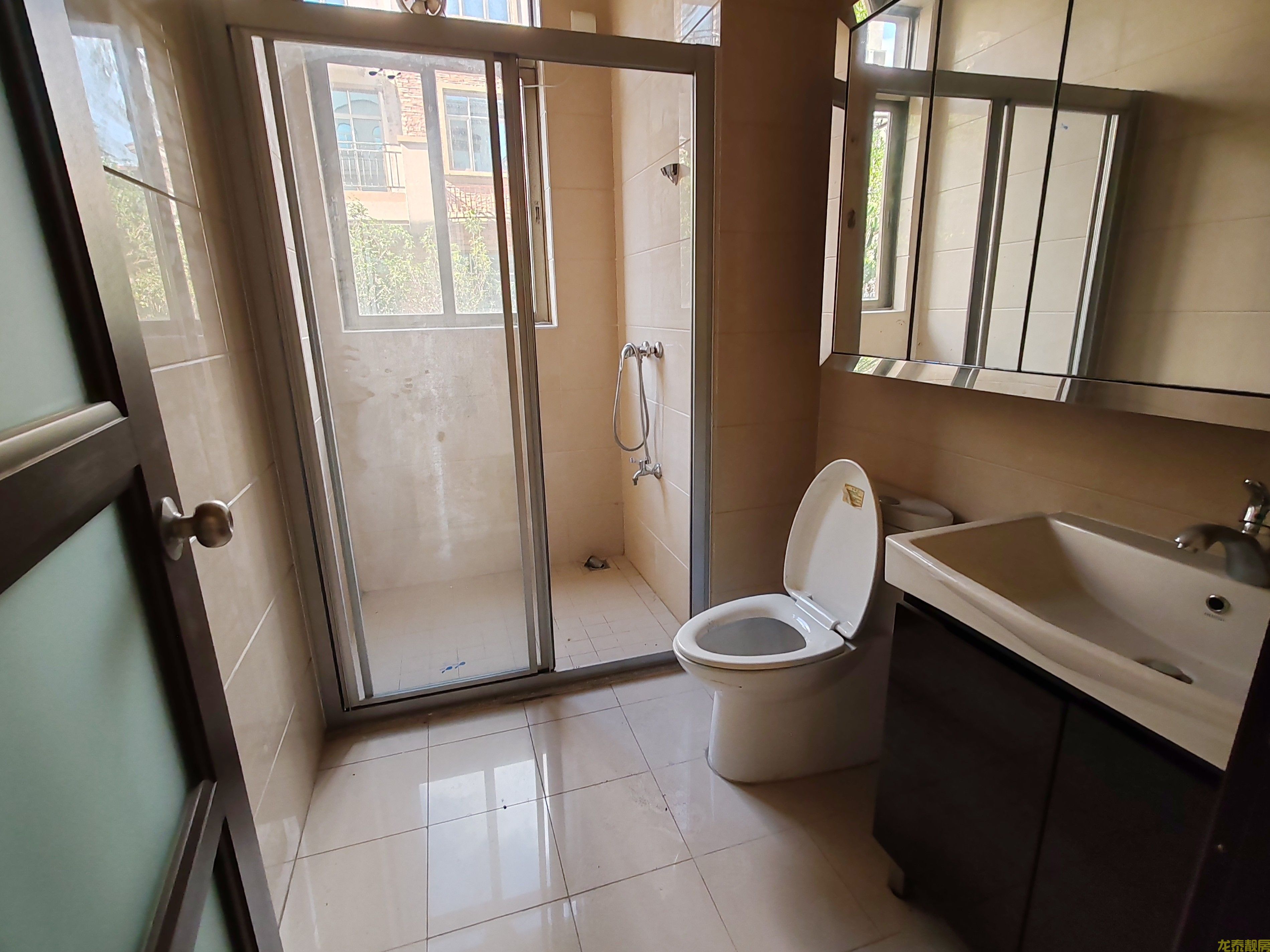 碧桂园别墅200多平精装未入住过