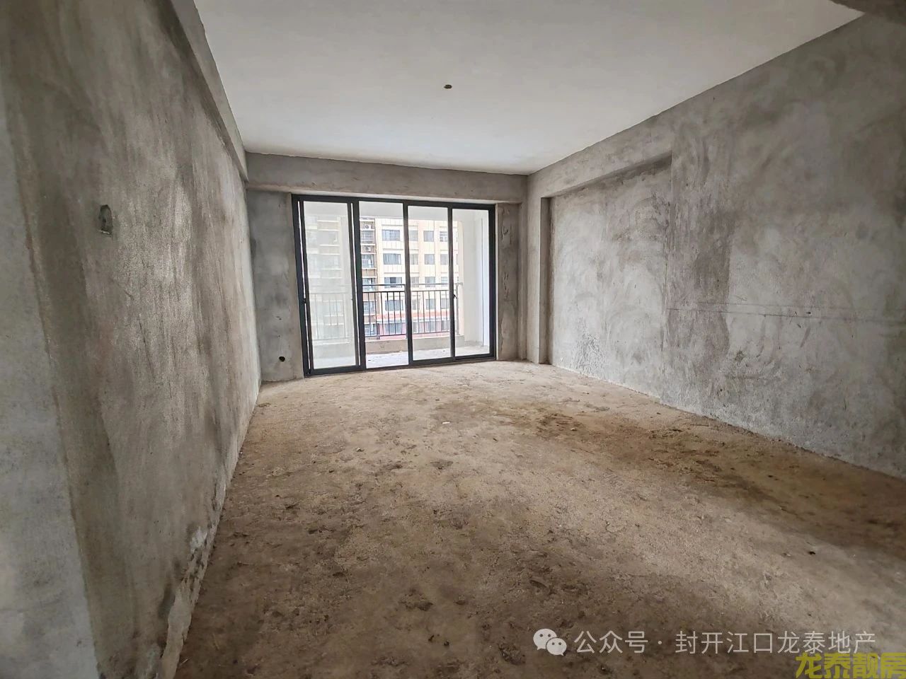  江南城超靓江景房   南向电梯中层+4房