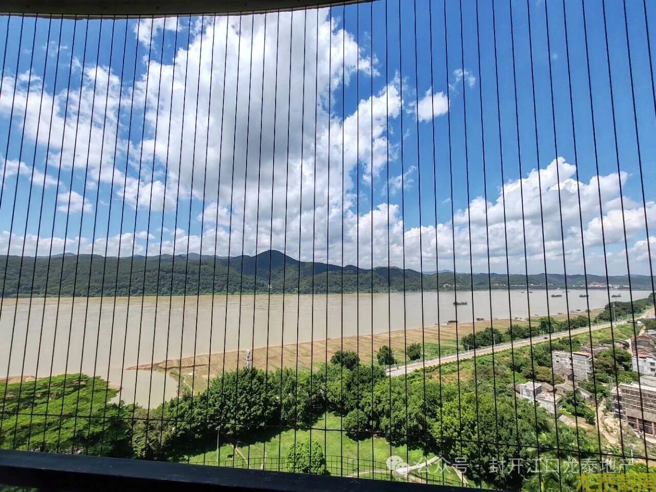 碧桂园一线江景三房首付5万