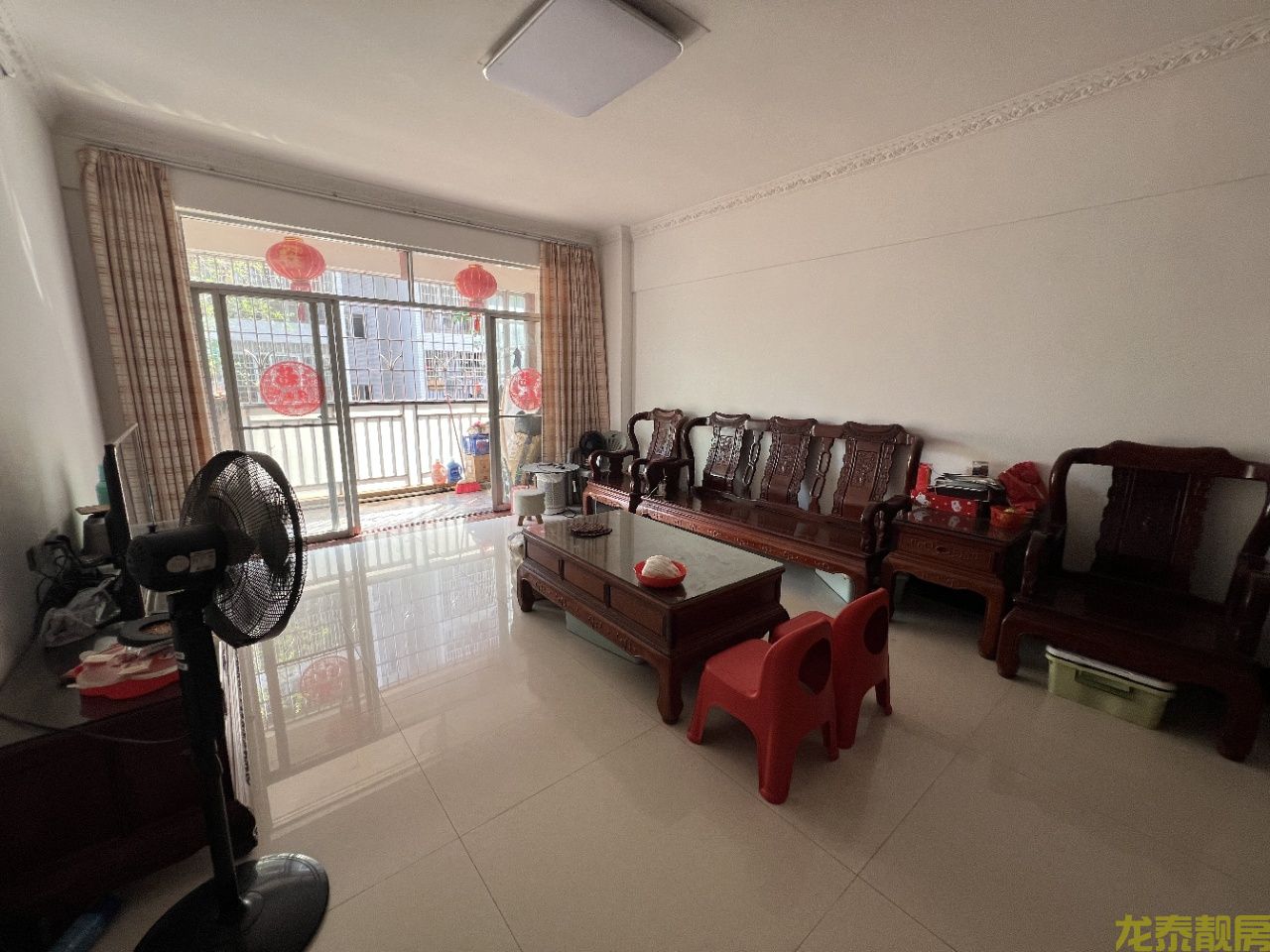 广信新城步梯黄金楼层送150平大露台